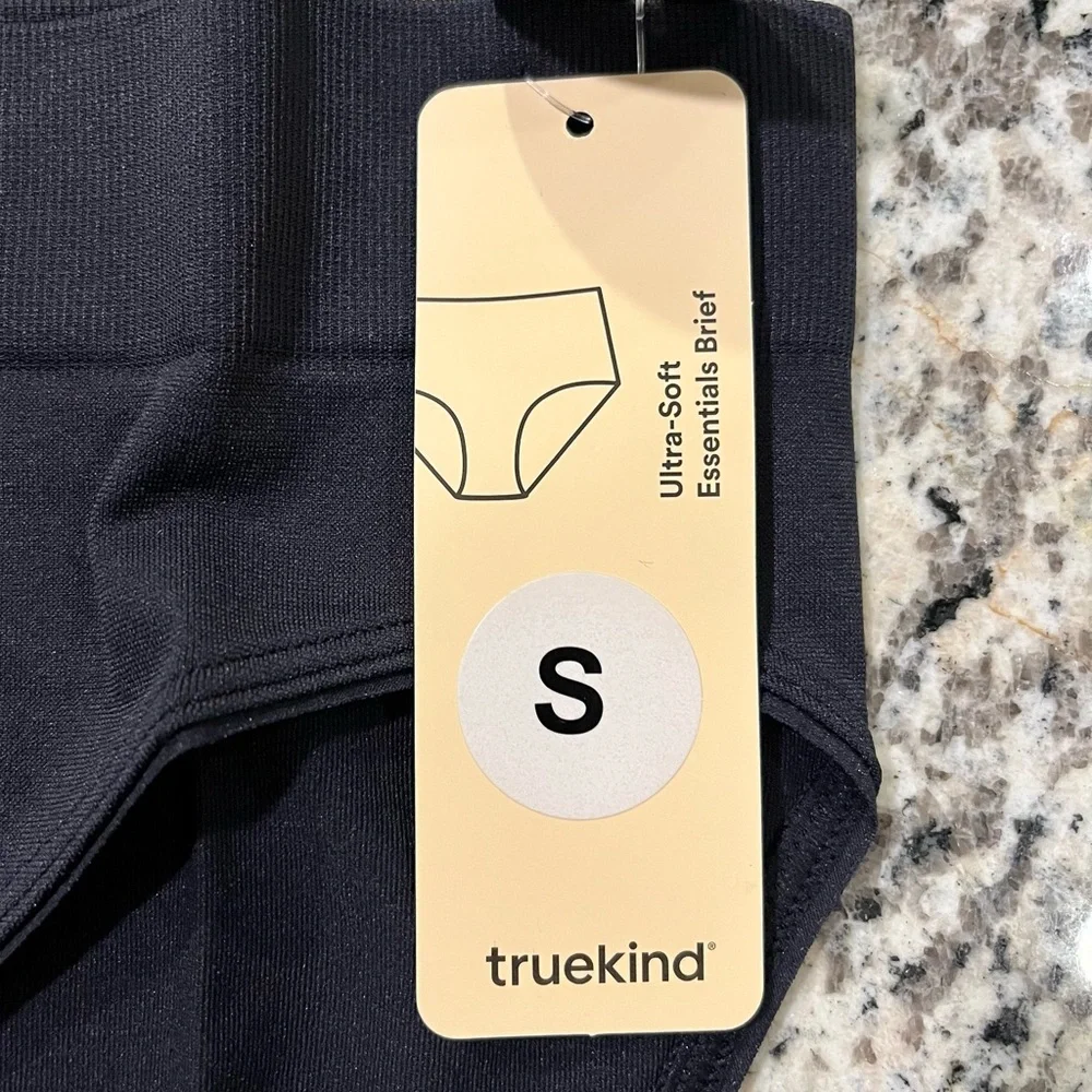 Truekind NWT Ultra-Soft Essentials Black Full Coverage Briefs Panties Size Small